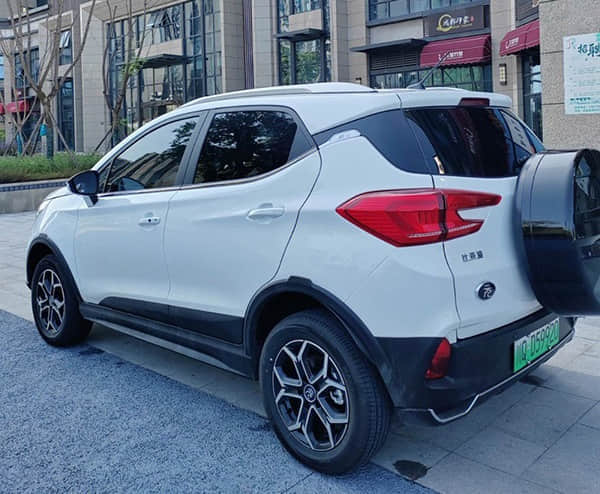 何小鹏谈小米汽车：雷总压力不可能不大，优势用好就大有机会