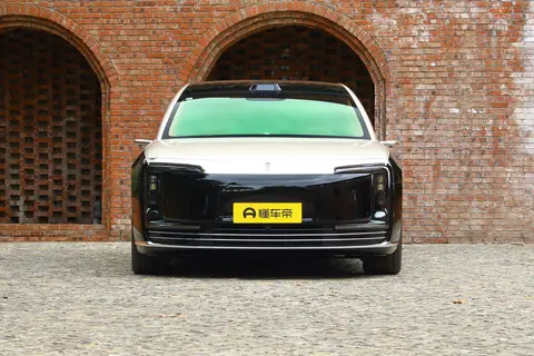 中国造的豪华D级车，卖100万，但不输劳斯莱斯库里南？