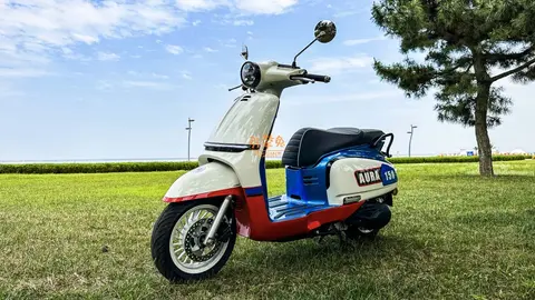 11980元，双记录仪+平衡轴，座桶能塞双头盔！春风150AURA上市！