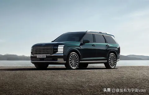 新帕里斯帝8月霸气登场：加长加配，三十万级SUV王者？